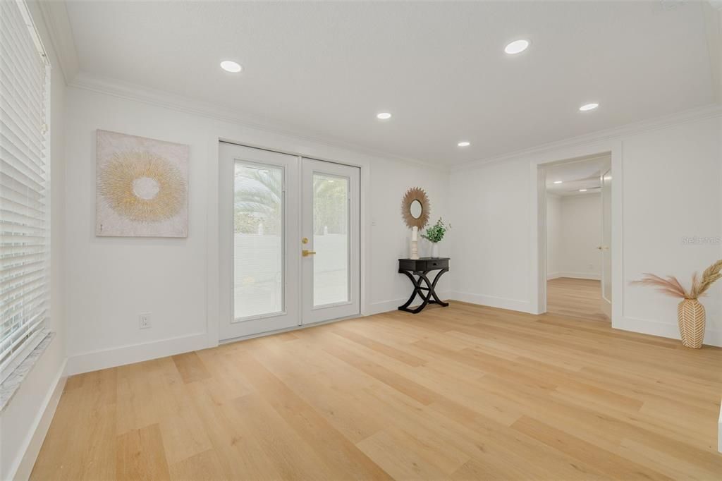For Sale: $549,000 (3 beds, 2 baths, 1498 Square Feet)