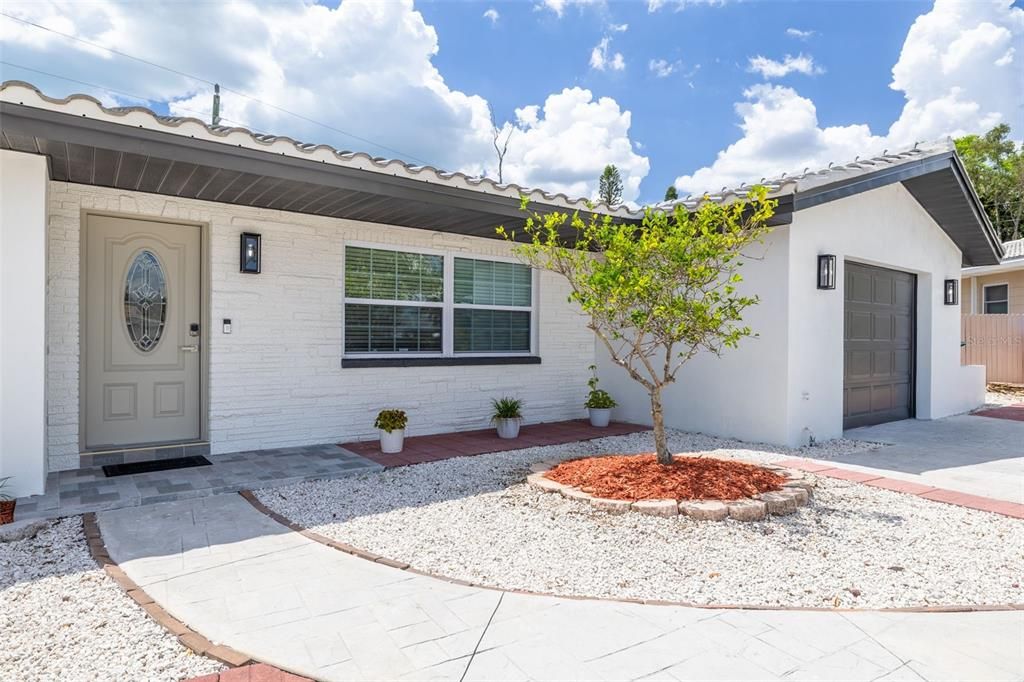 For Sale: $549,000 (3 beds, 2 baths, 1498 Square Feet)