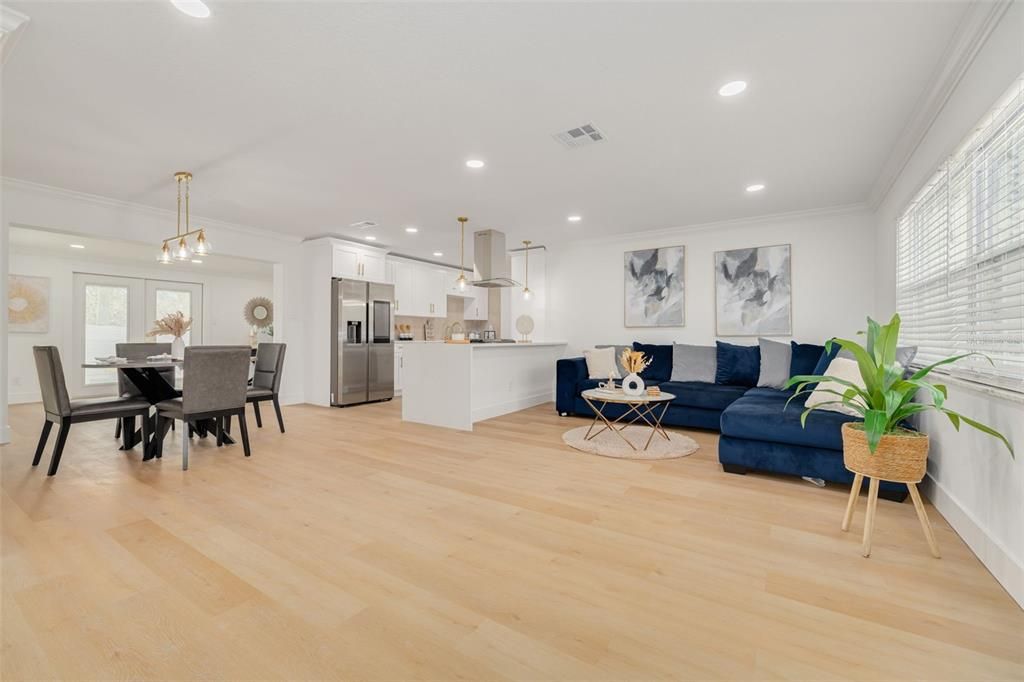 For Sale: $549,000 (3 beds, 2 baths, 1498 Square Feet)