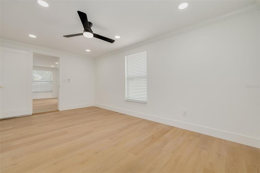 For Sale: $549,000 (3 beds, 2 baths, 1498 Square Feet)