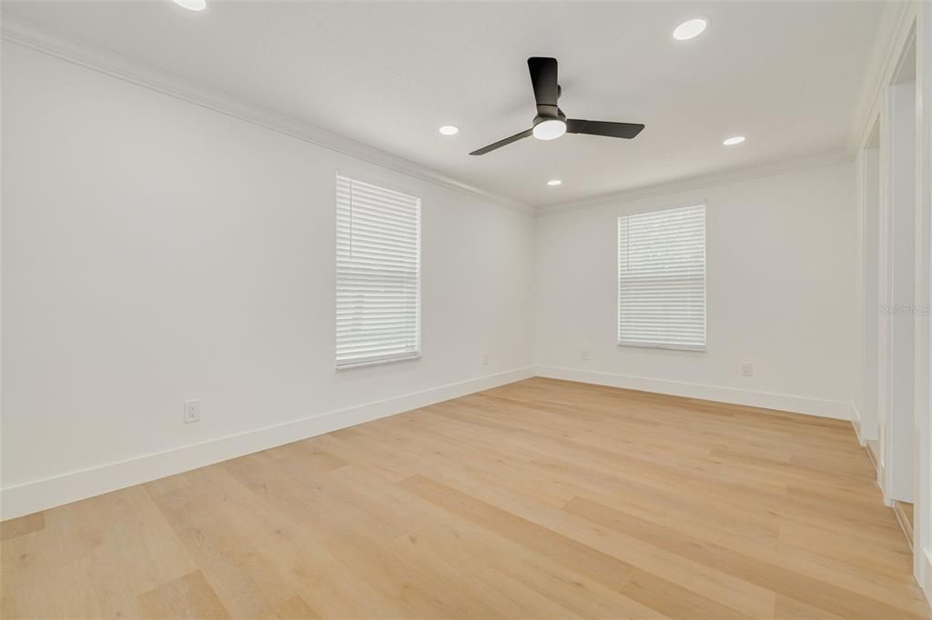 For Sale: $549,000 (3 beds, 2 baths, 1498 Square Feet)