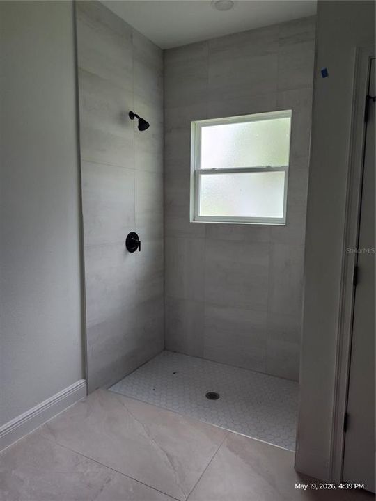 For Rent: $1,800 (4 beds, 2 baths, 1800 Square Feet)