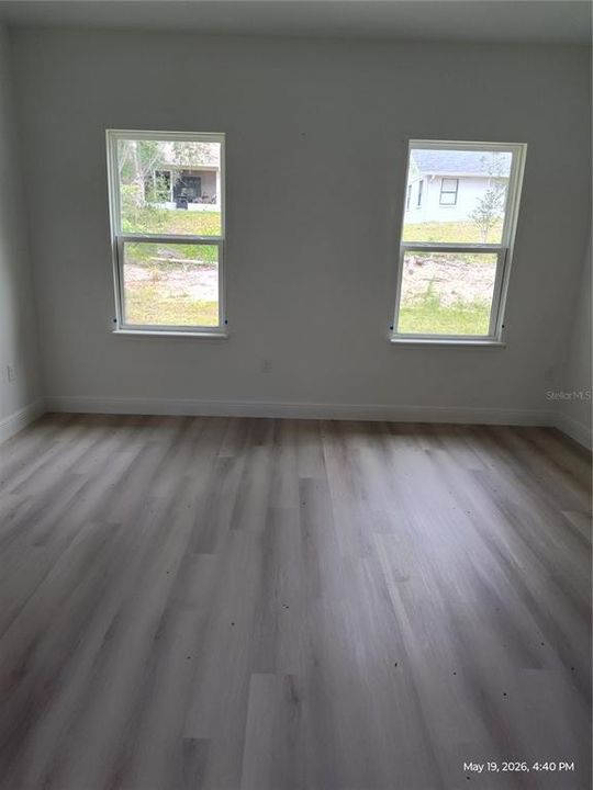 For Rent: $1,800 (4 beds, 2 baths, 1800 Square Feet)