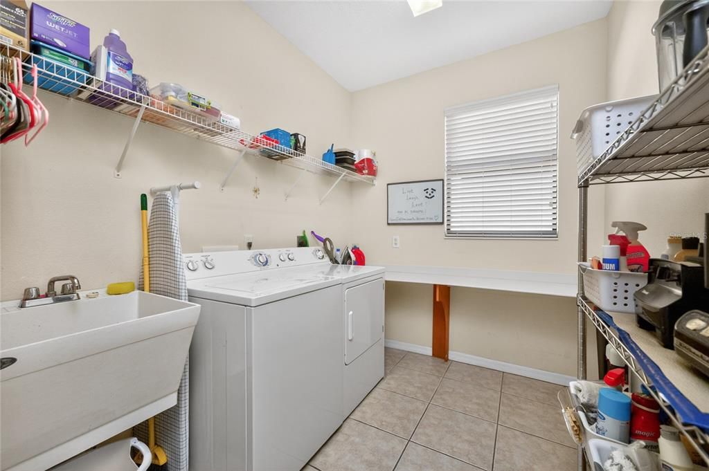 En Venta: $343,900 (3 camas, 2 baños, 2166 Pies cuadrados)