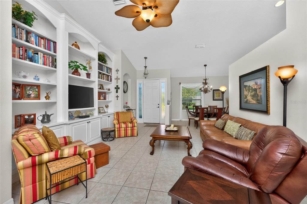 En Venta: $343,900 (3 camas, 2 baños, 2166 Pies cuadrados)