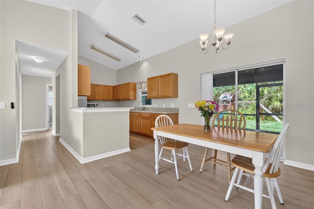 En Venta: $279,900 (3 camas, 2 baños, 1548 Pies cuadrados)