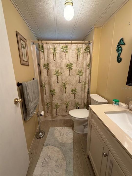 For Sale: $135,000 (2 beds, 2 baths, 828 Square Feet)