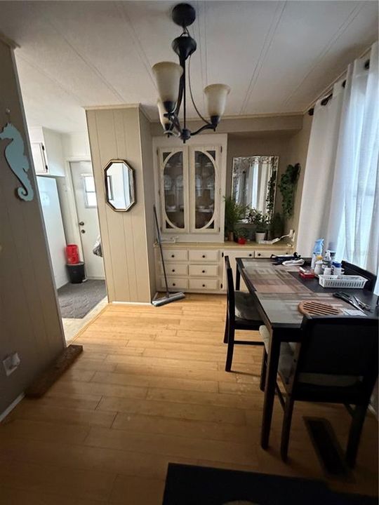 For Sale: $135,000 (2 beds, 2 baths, 828 Square Feet)