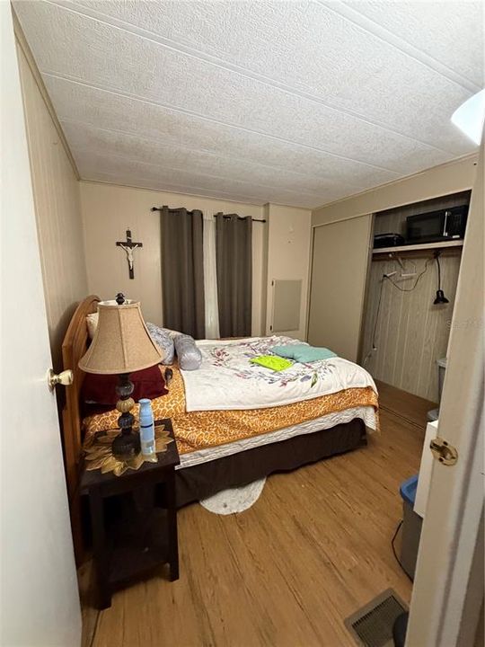 For Sale: $135,000 (2 beds, 2 baths, 828 Square Feet)