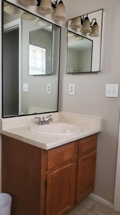 В аренду: $2,250 (4 спален, 2 ванн, 1571 Квадратных фут)