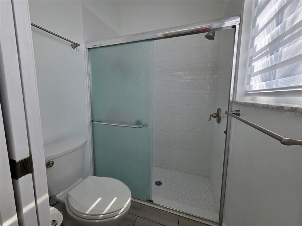 For Rent: $2,600 (3 beds, 2 baths, 1704 Square Feet)
