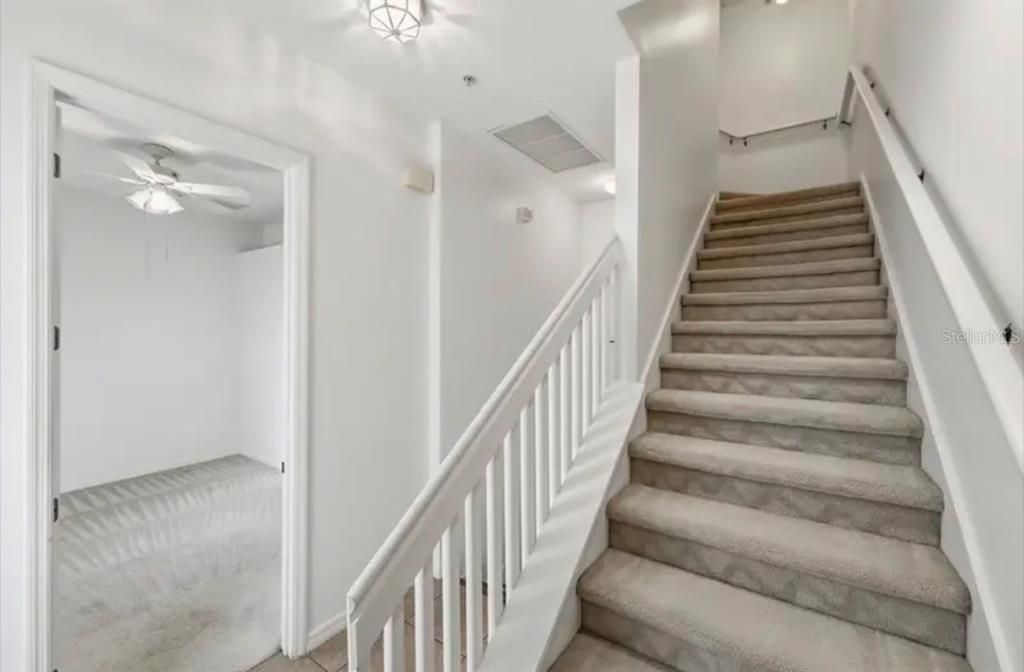 En Venta: $384,900 (3 camas, 3 baños, 1854 Pies cuadrados)