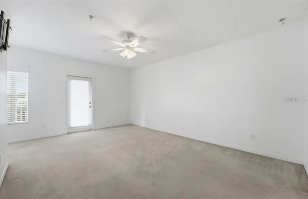 En Venta: $384,900 (3 camas, 3 baños, 1854 Pies cuadrados)