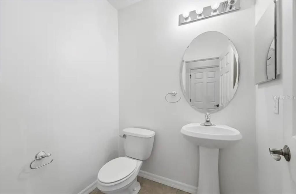 En Venta: $384,900 (3 camas, 3 baños, 1854 Pies cuadrados)