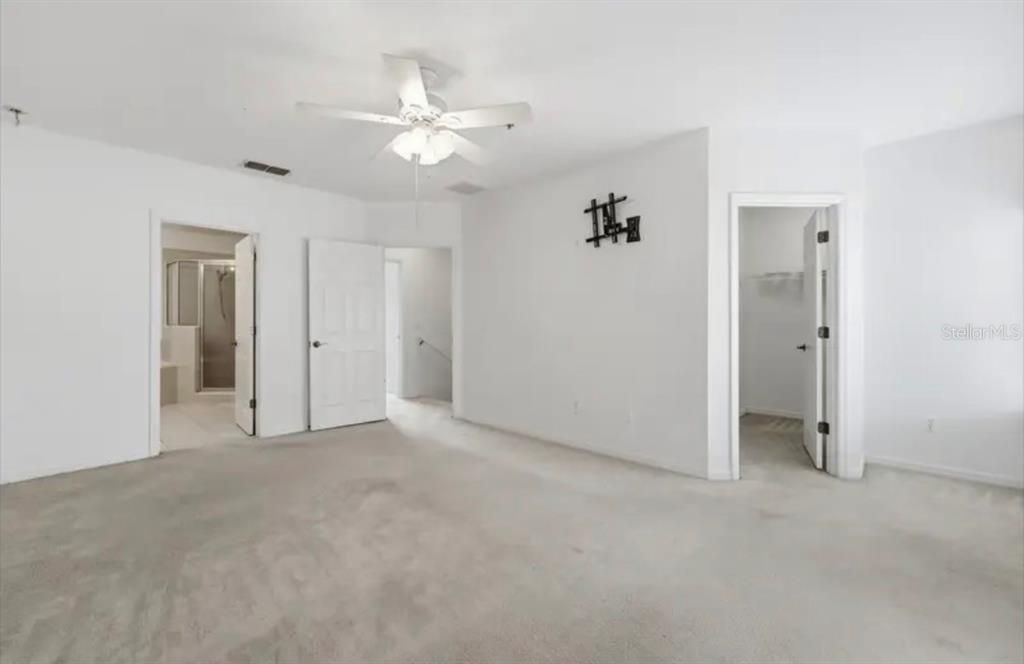 En Venta: $384,900 (3 camas, 3 baños, 1854 Pies cuadrados)