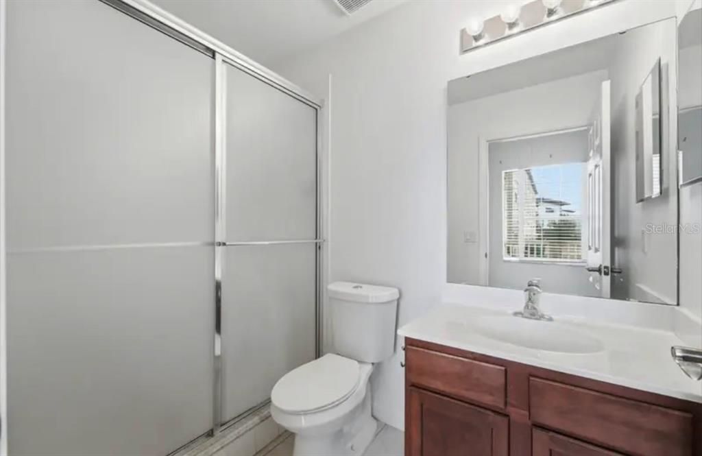 En Venta: $384,900 (3 camas, 3 baños, 1854 Pies cuadrados)