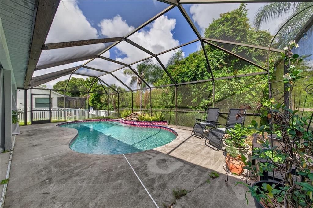 For Sale: $489,950 (3 beds, 2 baths, 1892 Square Feet)