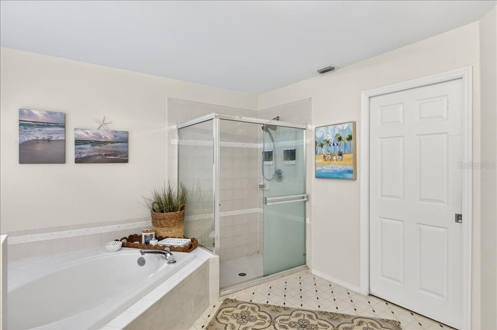 For Sale: $489,950 (3 beds, 2 baths, 1892 Square Feet)