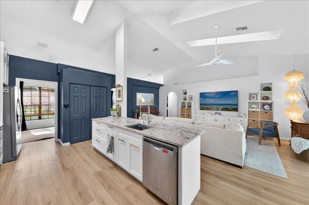 For Sale: $489,950 (3 beds, 2 baths, 1892 Square Feet)