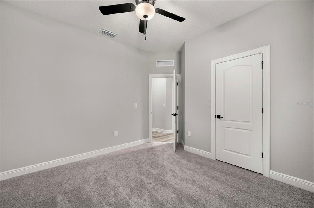 For Sale: $445,900 (3 beds, 2 baths, 1553 Square Feet)
