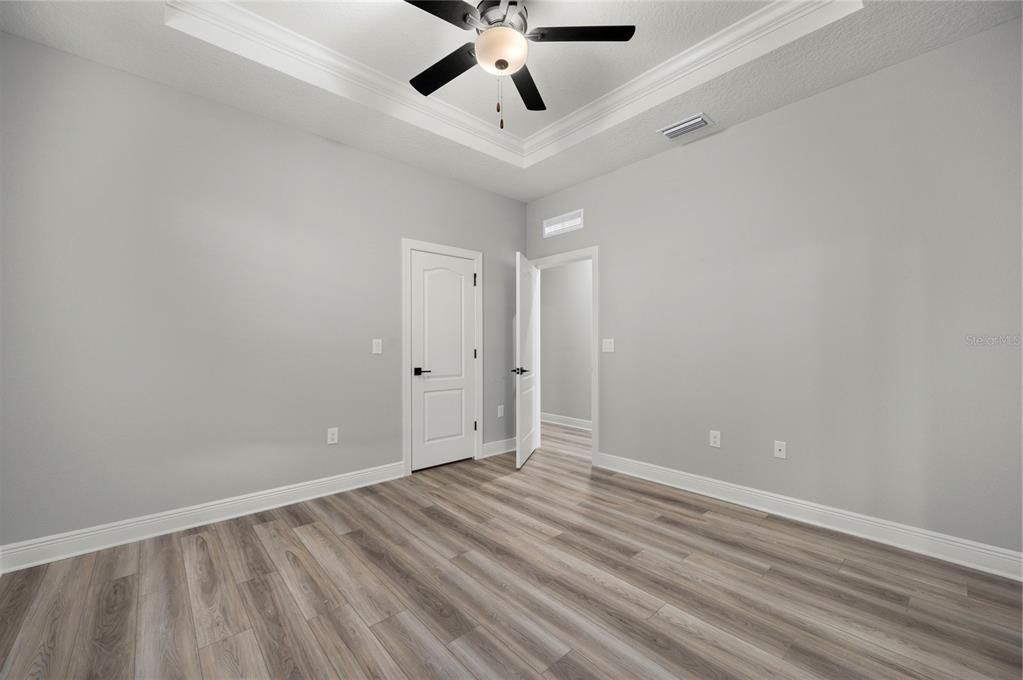 For Sale: $445,900 (3 beds, 2 baths, 1553 Square Feet)