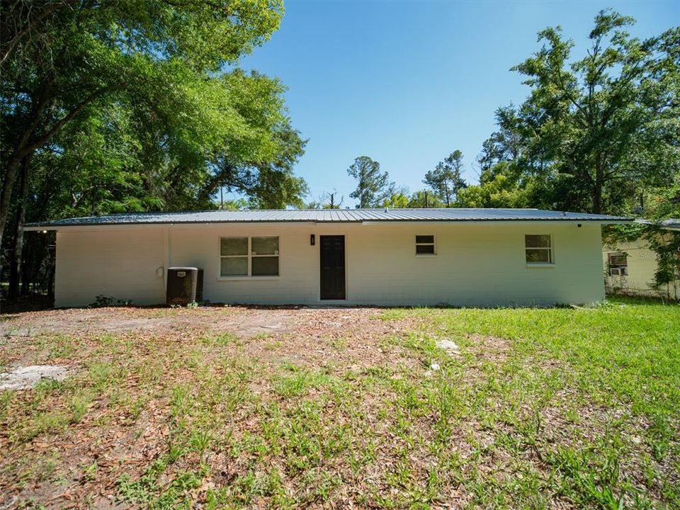 For Sale: $192,000 (3 beds, 1 baths, 1080 Square Feet)
