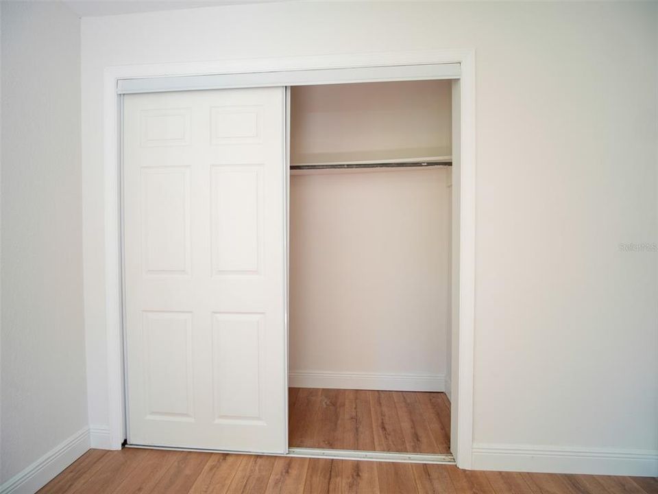 For Sale: $192,000 (3 beds, 1 baths, 1080 Square Feet)