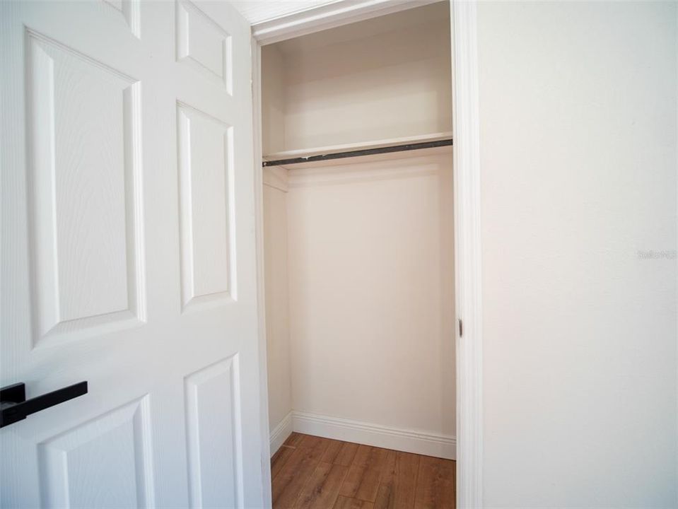 For Sale: $192,000 (3 beds, 1 baths, 1080 Square Feet)