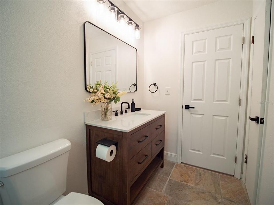 For Sale: $192,000 (3 beds, 1 baths, 1080 Square Feet)