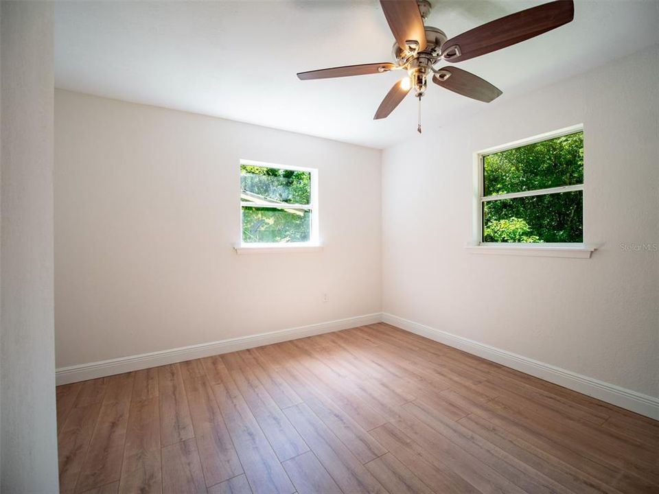 For Sale: $192,000 (3 beds, 1 baths, 1080 Square Feet)