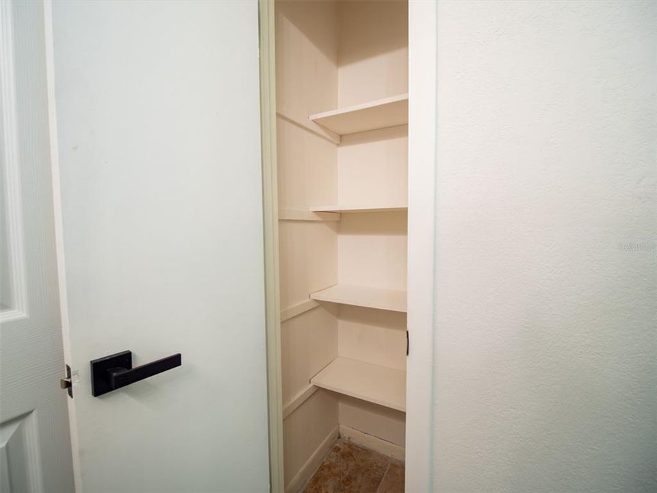 For Sale: $192,000 (3 beds, 1 baths, 1080 Square Feet)