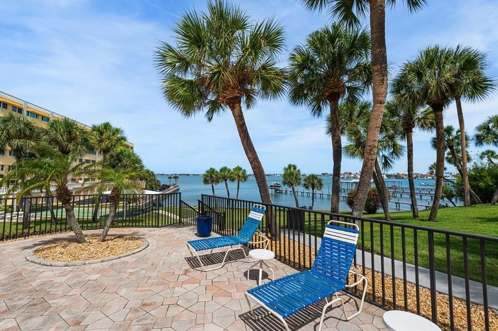 For Sale: $447,000 (2 beds, 2 baths, 1440 Square Feet)