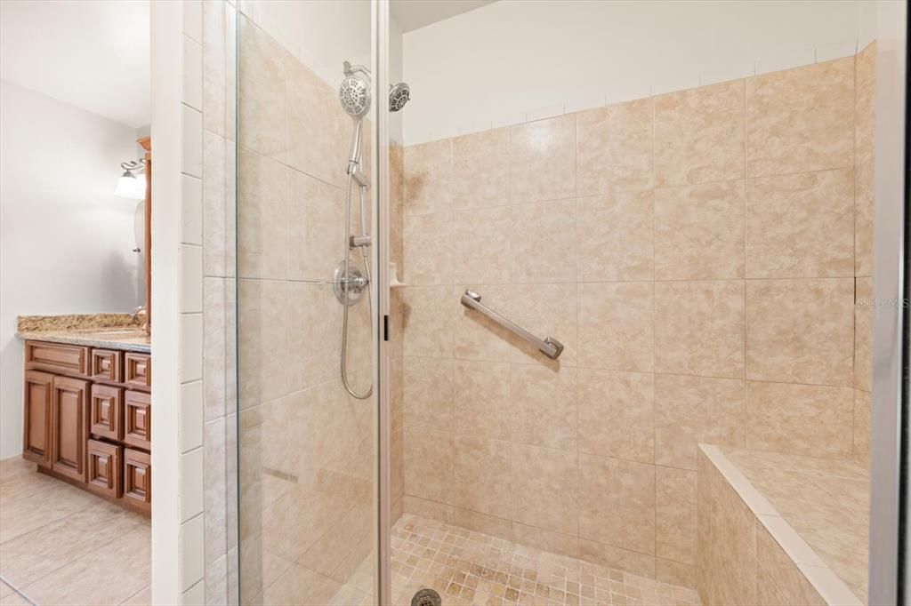 For Sale: $447,000 (2 beds, 2 baths, 1440 Square Feet)