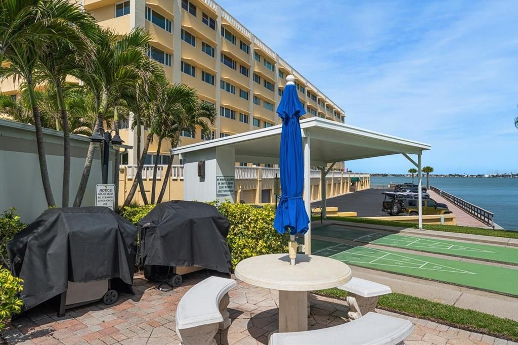 For Sale: $447,000 (2 beds, 2 baths, 1440 Square Feet)