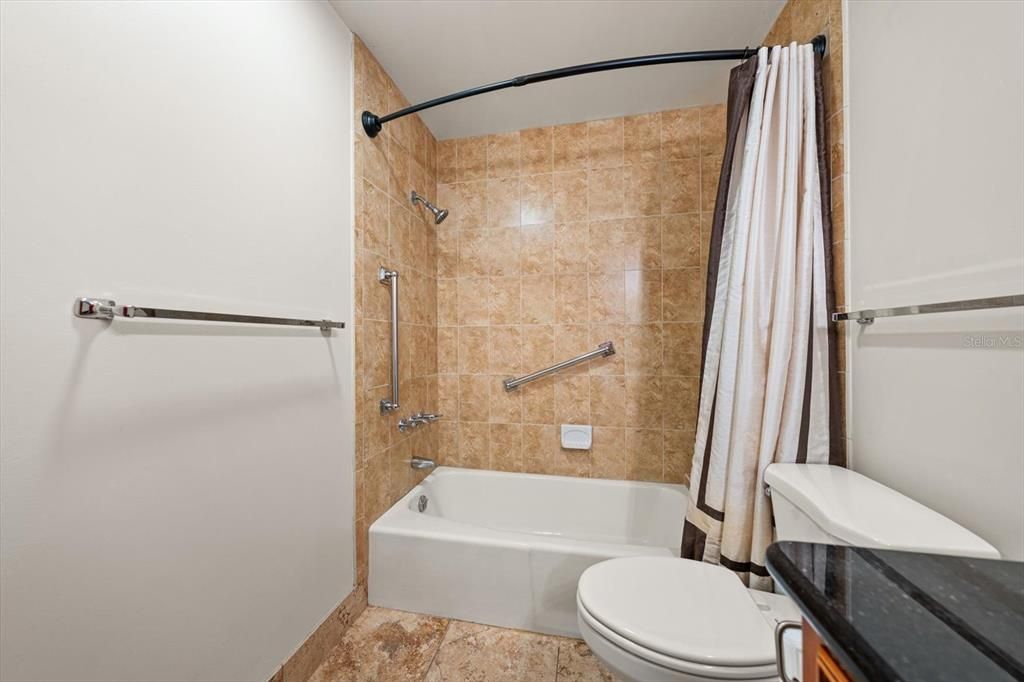 For Sale: $447,000 (2 beds, 2 baths, 1440 Square Feet)