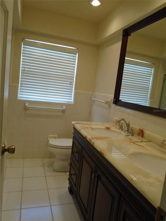 For Rent: $3,995 (4 beds, 2 baths, 1961 Square Feet)