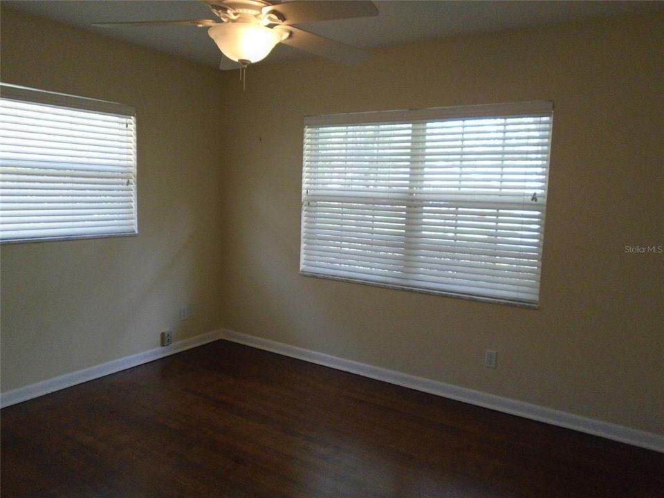 For Rent: $3,995 (4 beds, 2 baths, 1961 Square Feet)