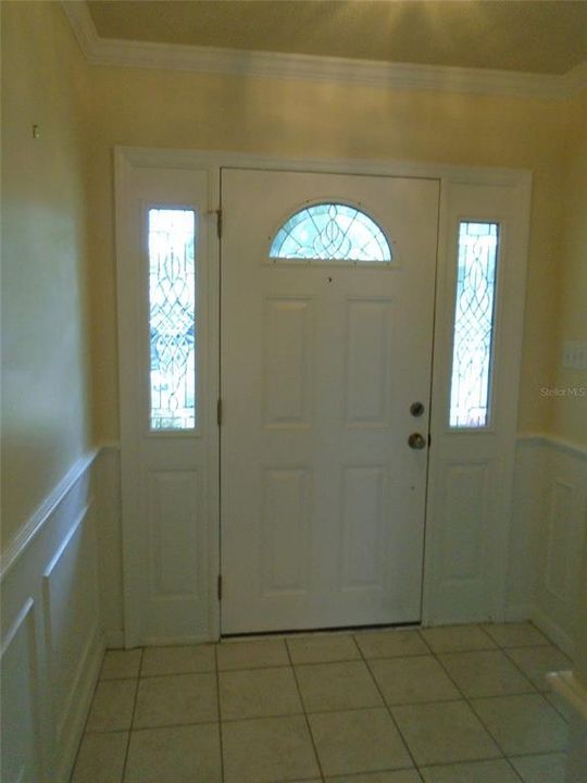 For Rent: $3,995 (4 beds, 2 baths, 1961 Square Feet)