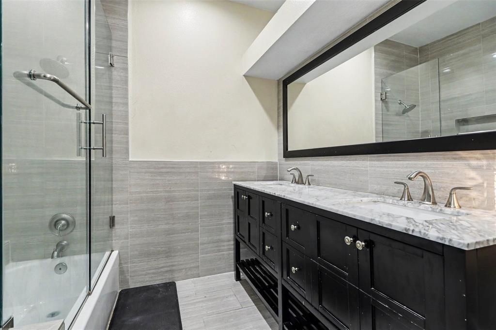 En Venta: $335,000 (3 camas, 2 baños, 2104 Pies cuadrados)