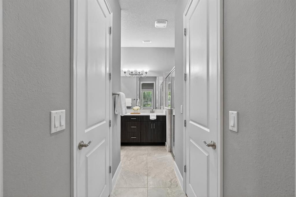 Active With Contract: $368,000 (2 beds, 2 baths, 1526 Square Feet)