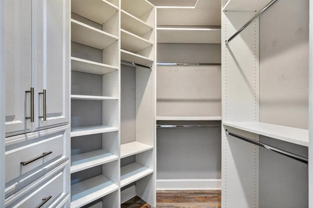 Active With Contract: $368,000 (2 beds, 2 baths, 1526 Square Feet)