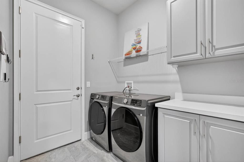 Active With Contract: $368,000 (2 beds, 2 baths, 1526 Square Feet)