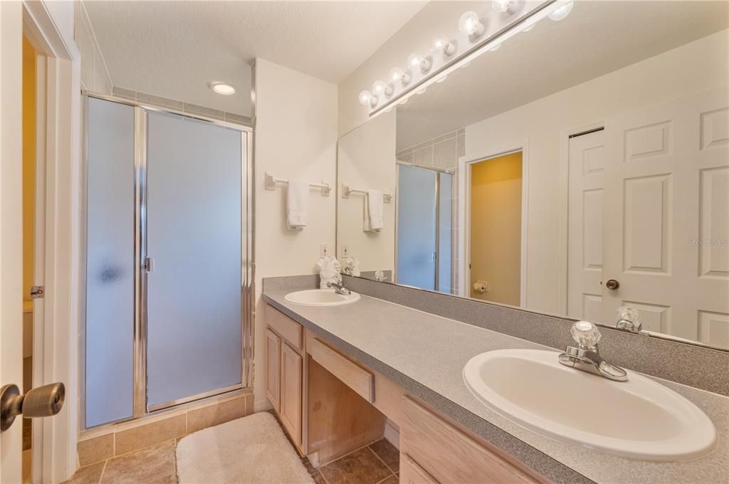 For Sale: $375,000 (4 beds, 3 baths, 1780 Square Feet)