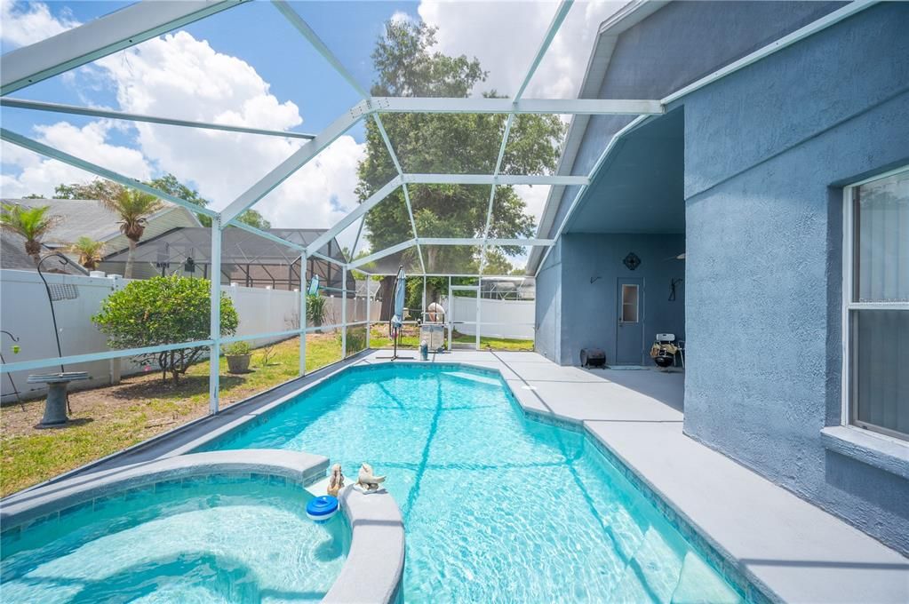 For Sale: $375,000 (4 beds, 3 baths, 1780 Square Feet)