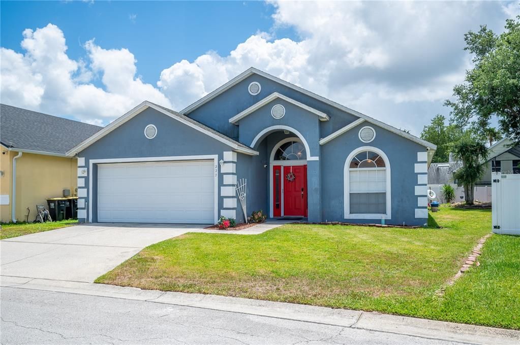 For Sale: $375,000 (4 beds, 3 baths, 1780 Square Feet)