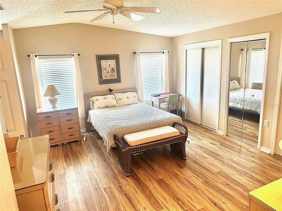 For Sale: $196,500 (2 beds, 2 baths, 1296 Square Feet)