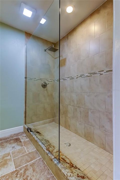 На продажу: $545,000 (3 спален, 2 ванн, 1805 Квадратных фут)