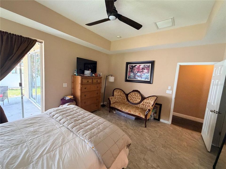 For Sale: $360,000 (4 beds, 2 baths, 2193 Square Feet)