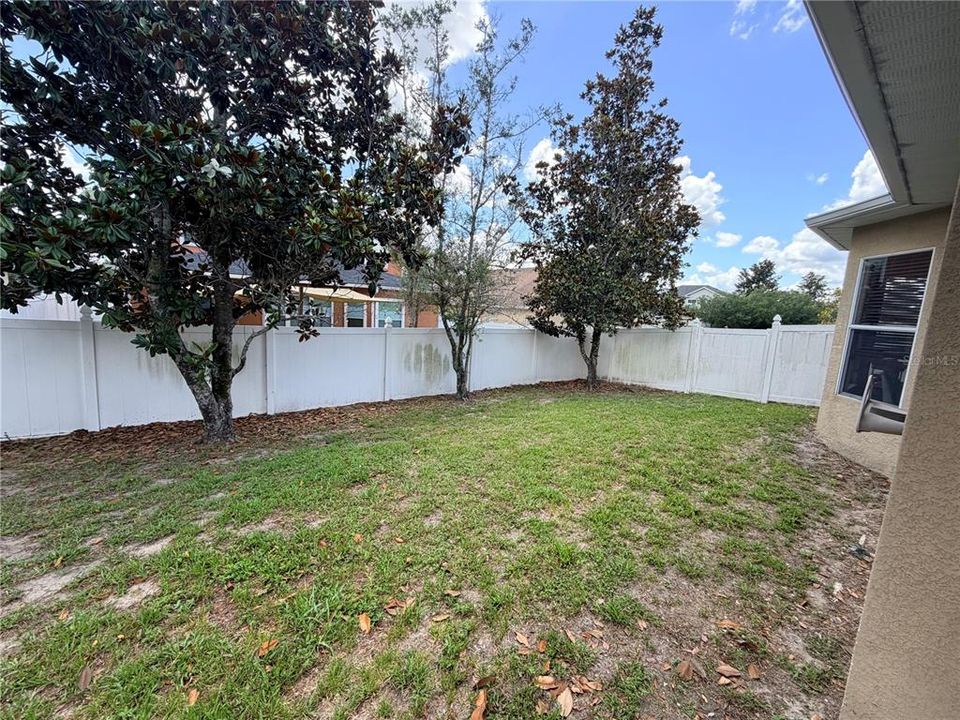 For Sale: $360,000 (4 beds, 2 baths, 2193 Square Feet)