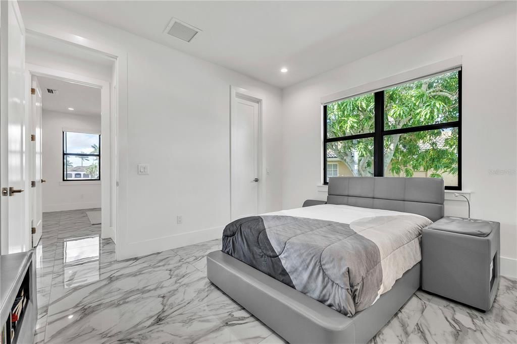 For Sale: $1,500,000 (3 beds, 3 baths, 2530 Square Feet)